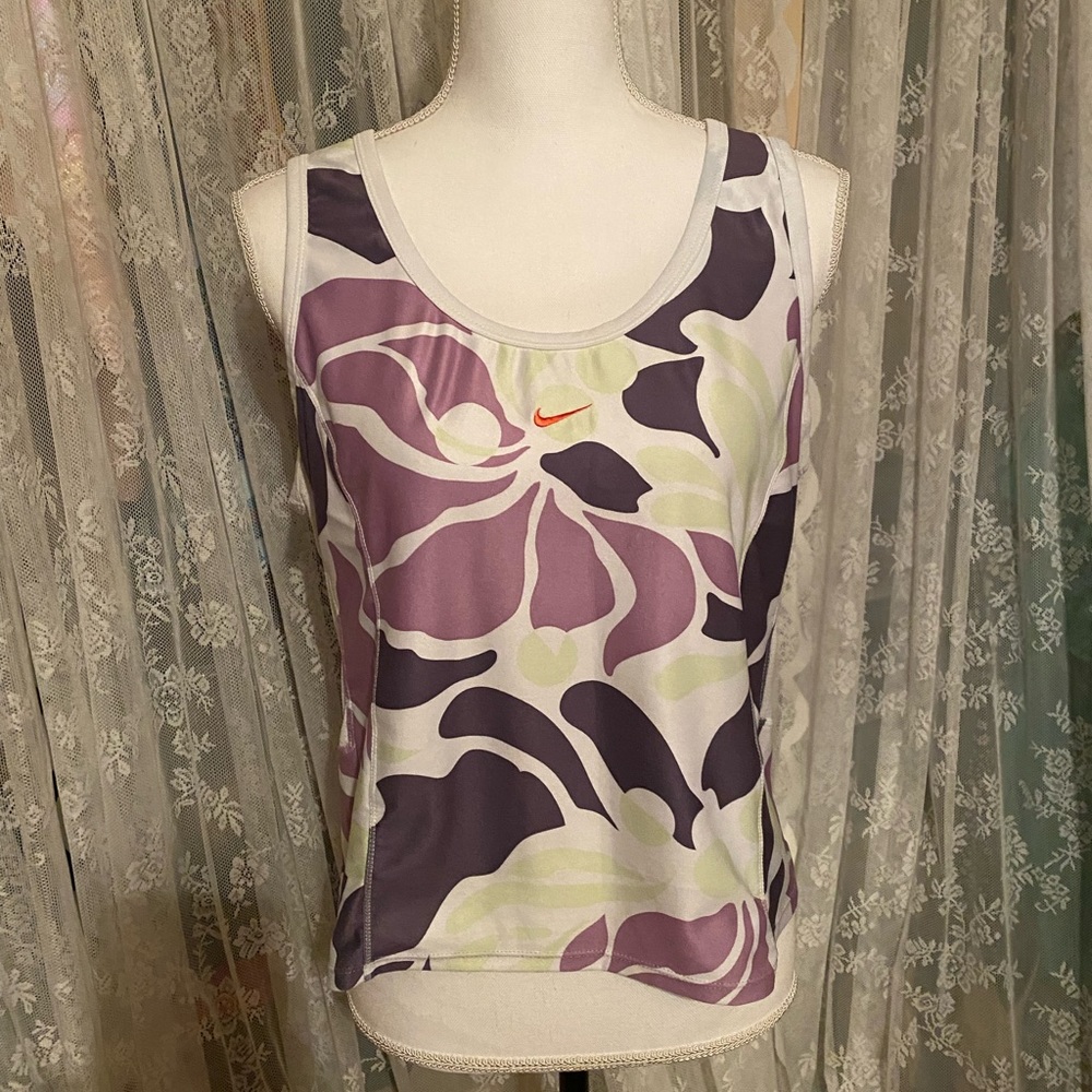 Nike workout tank 12/14.